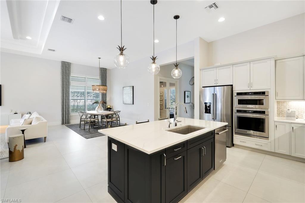 3176 Capistrano LN