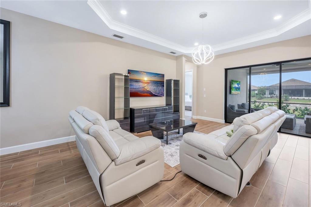 8448 Rosa CT