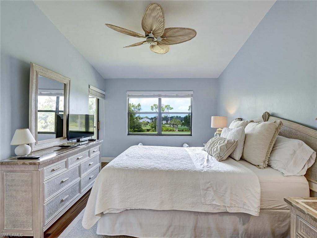 7300 Saint Ives WAY 5301