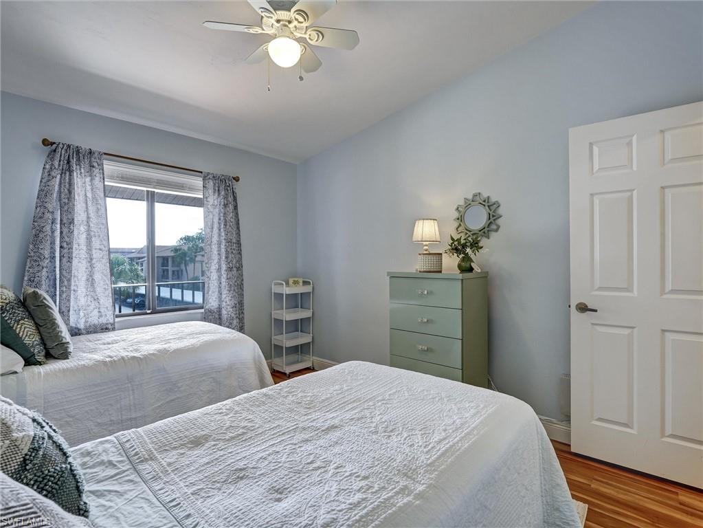 7300 Saint Ives WAY 5301