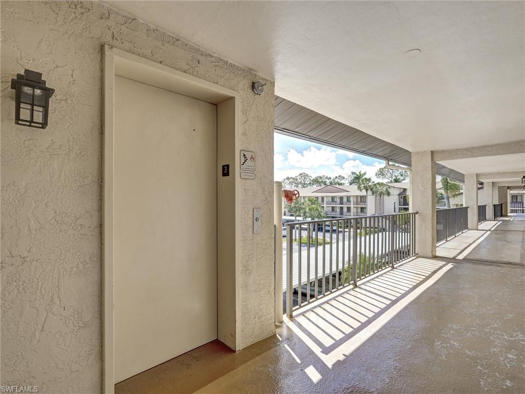 7300 Saint Ives WAY 5301
