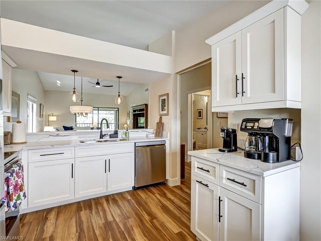 7300 Saint Ives WAY 5301