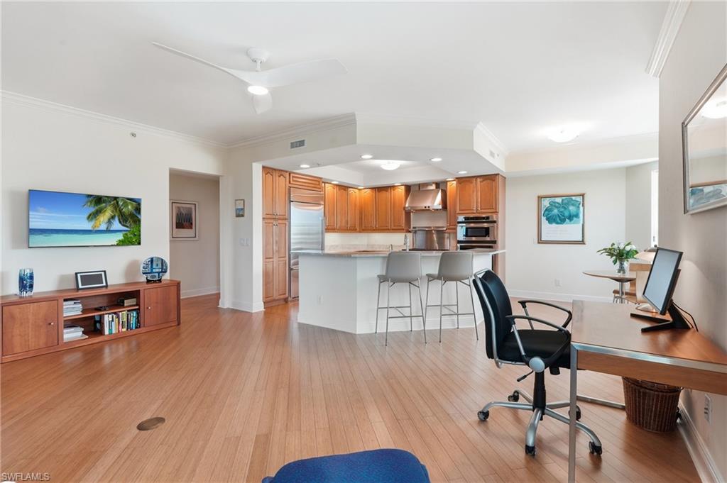 285 Grande WAY 401