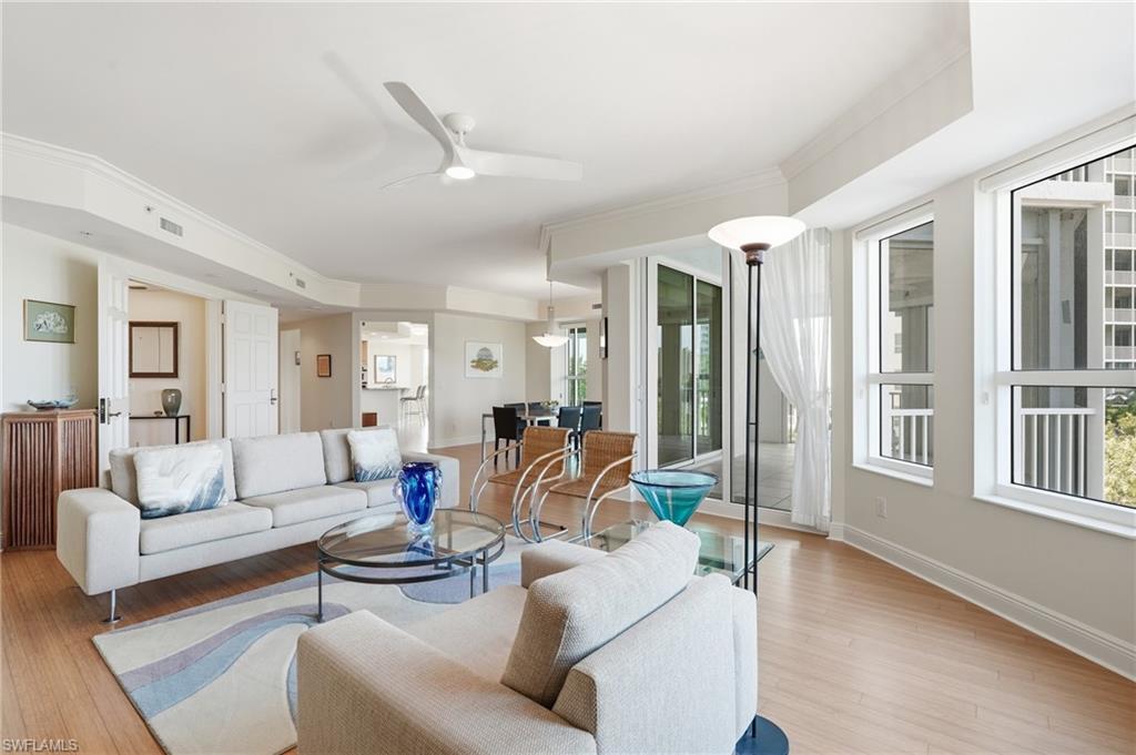 285 Grande WAY 401