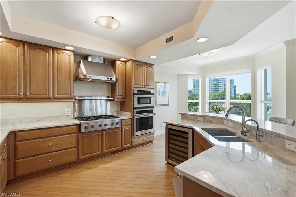 285 Grande WAY 401