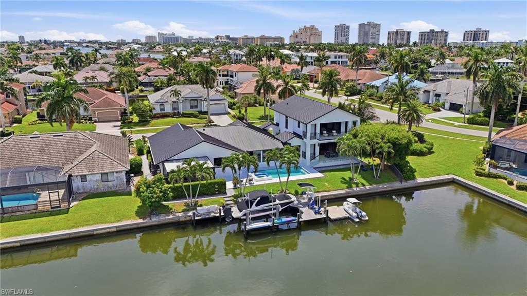 910 Beaver CT