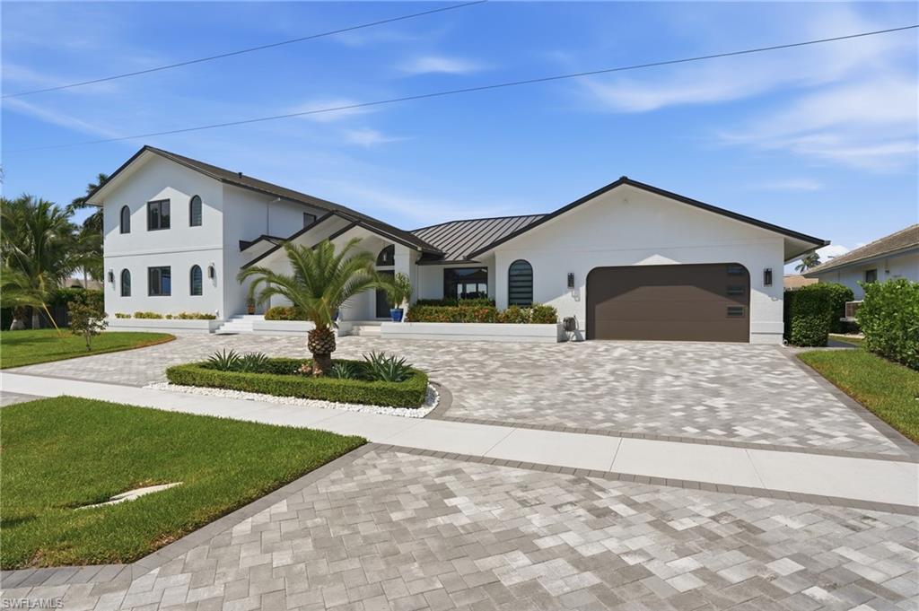 910 Beaver CT