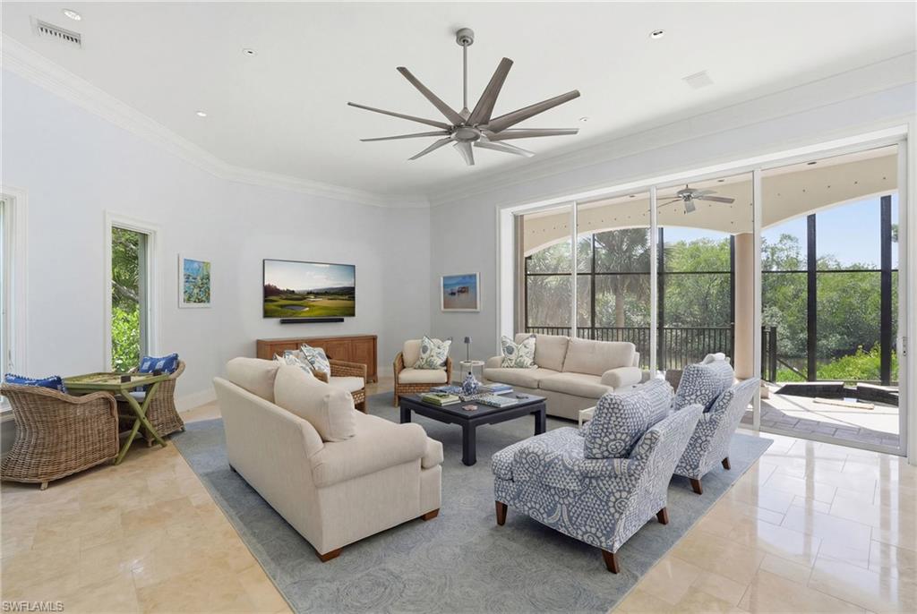 1237 Pocantico LN