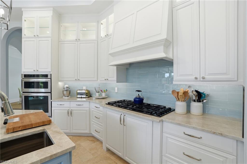 1237 Pocantico LN