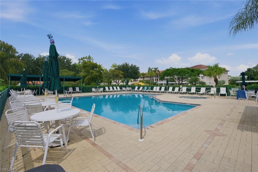 6985 Dennis CIR 204
