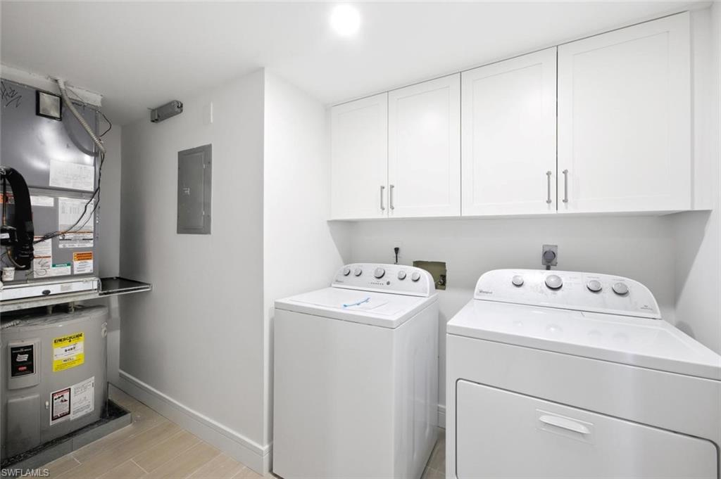6985 Dennis CIR 204