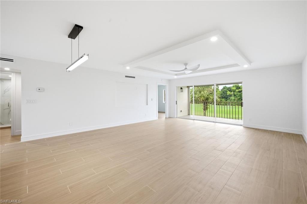 6985 Dennis CIR 204