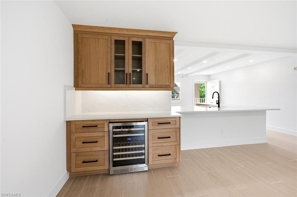 6985 Dennis CIR 204