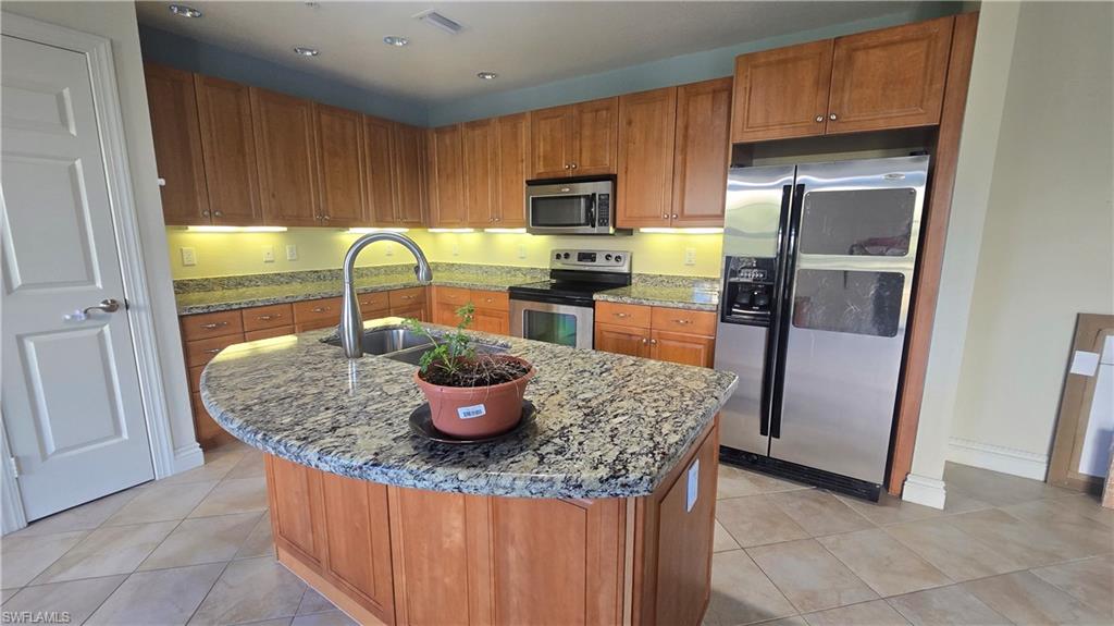 5076 Annunciation CIR 2203