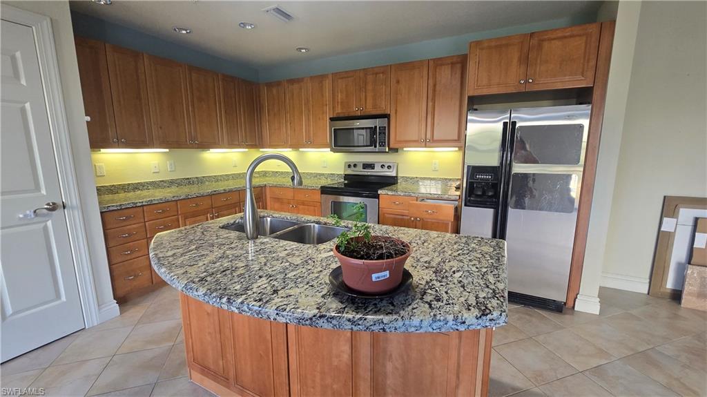 5076 Annunciation CIR 2203