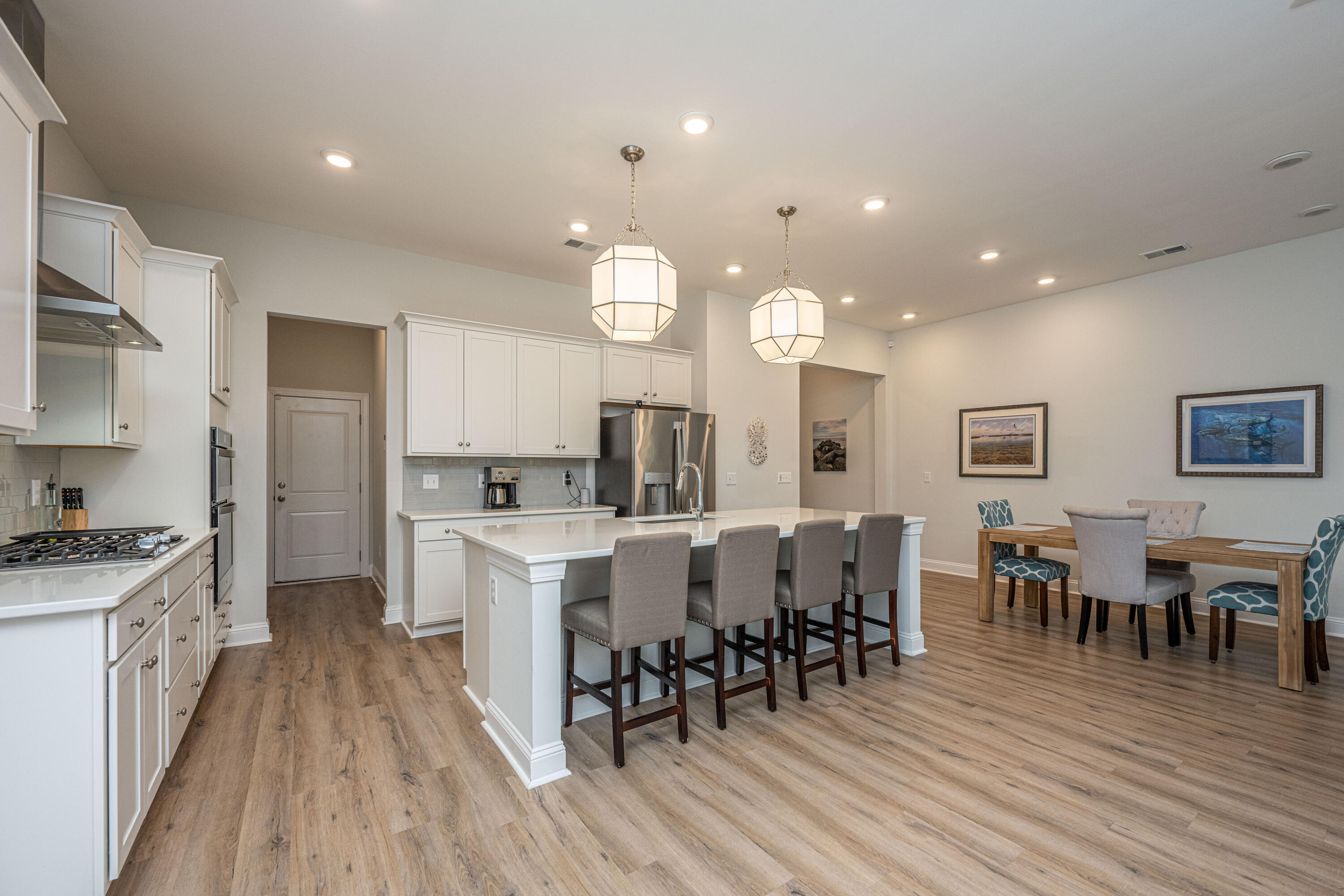 3048 Emma Lane