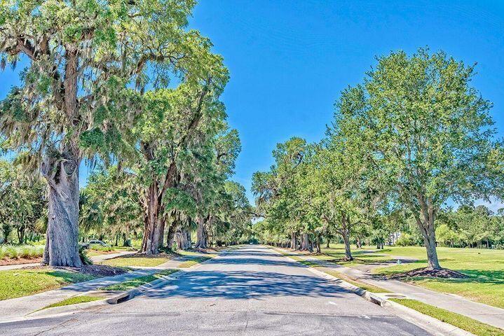 2016 Kings Gate Lane