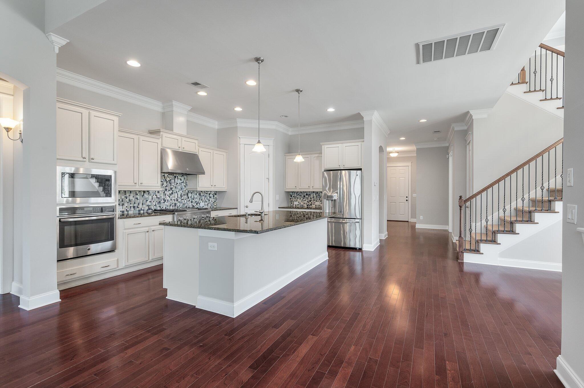 1530 New Chapel Court