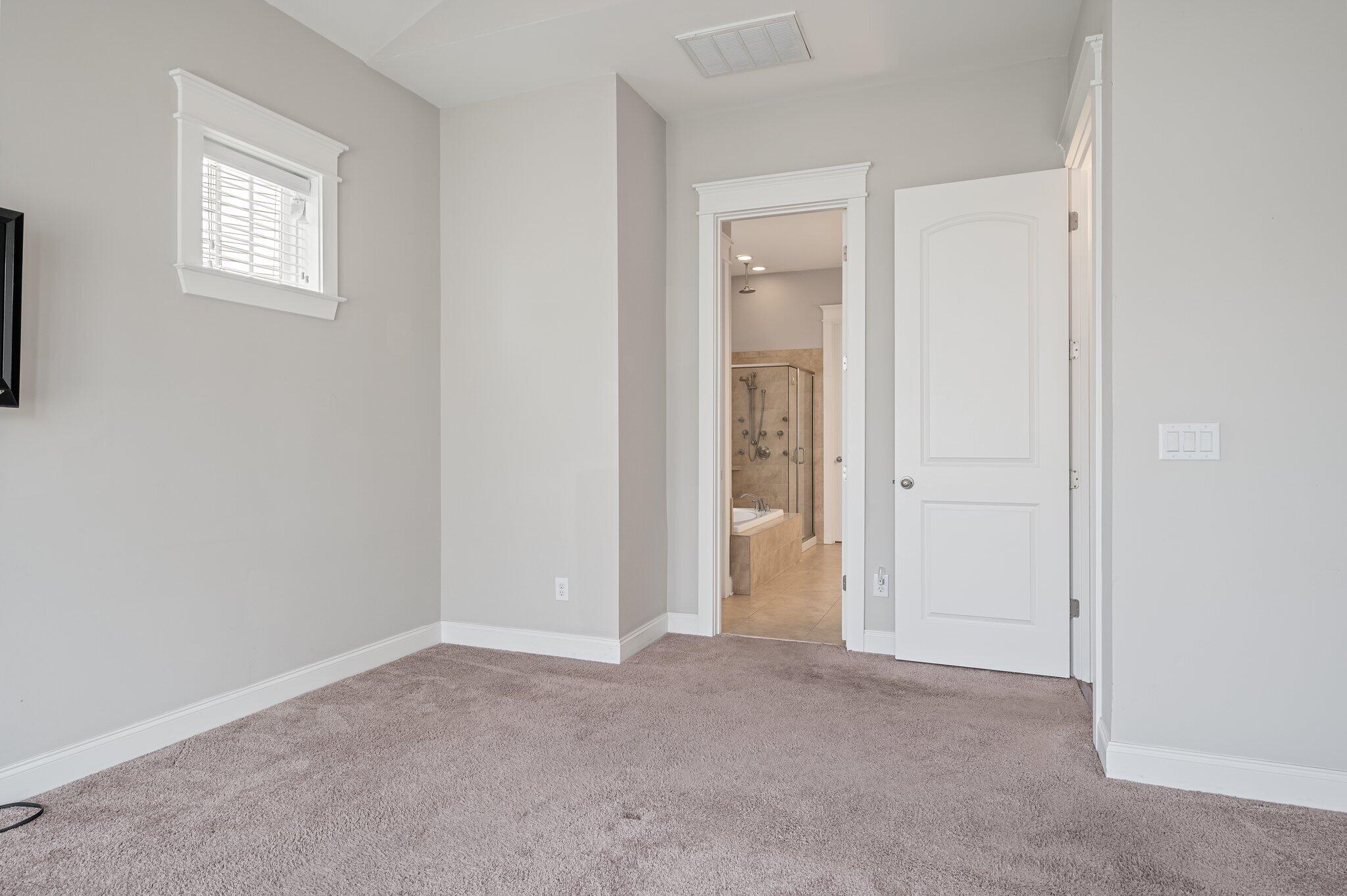 1530 New Chapel Court