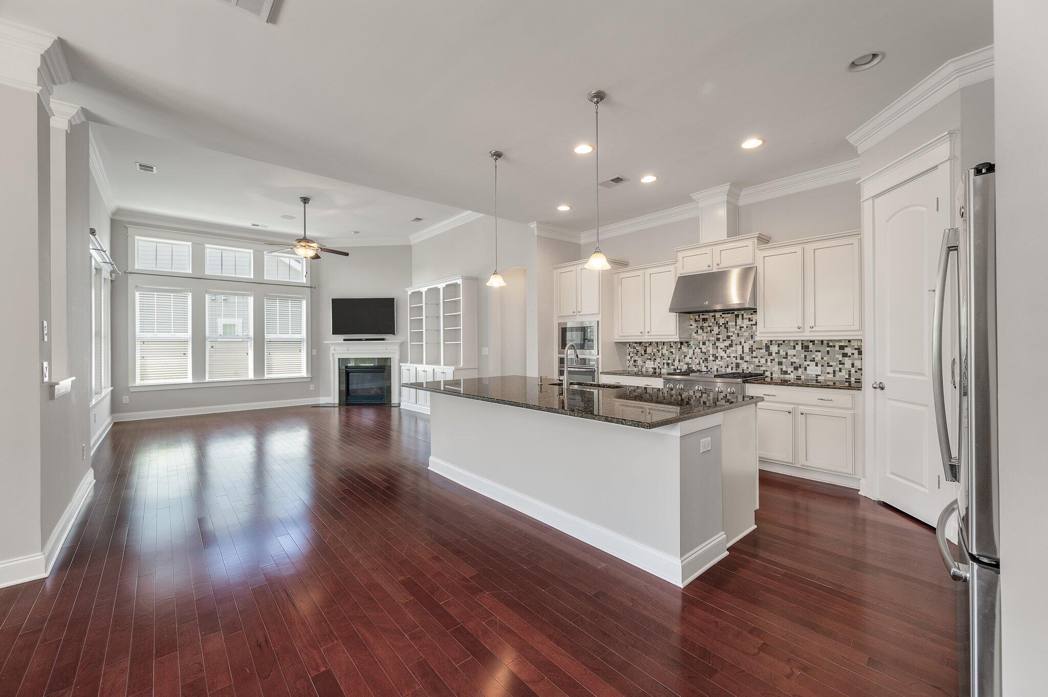 1530 New Chapel Court