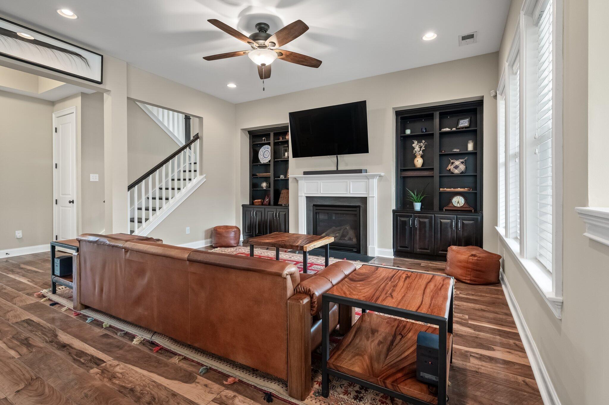 1466 Hollenberg Lane