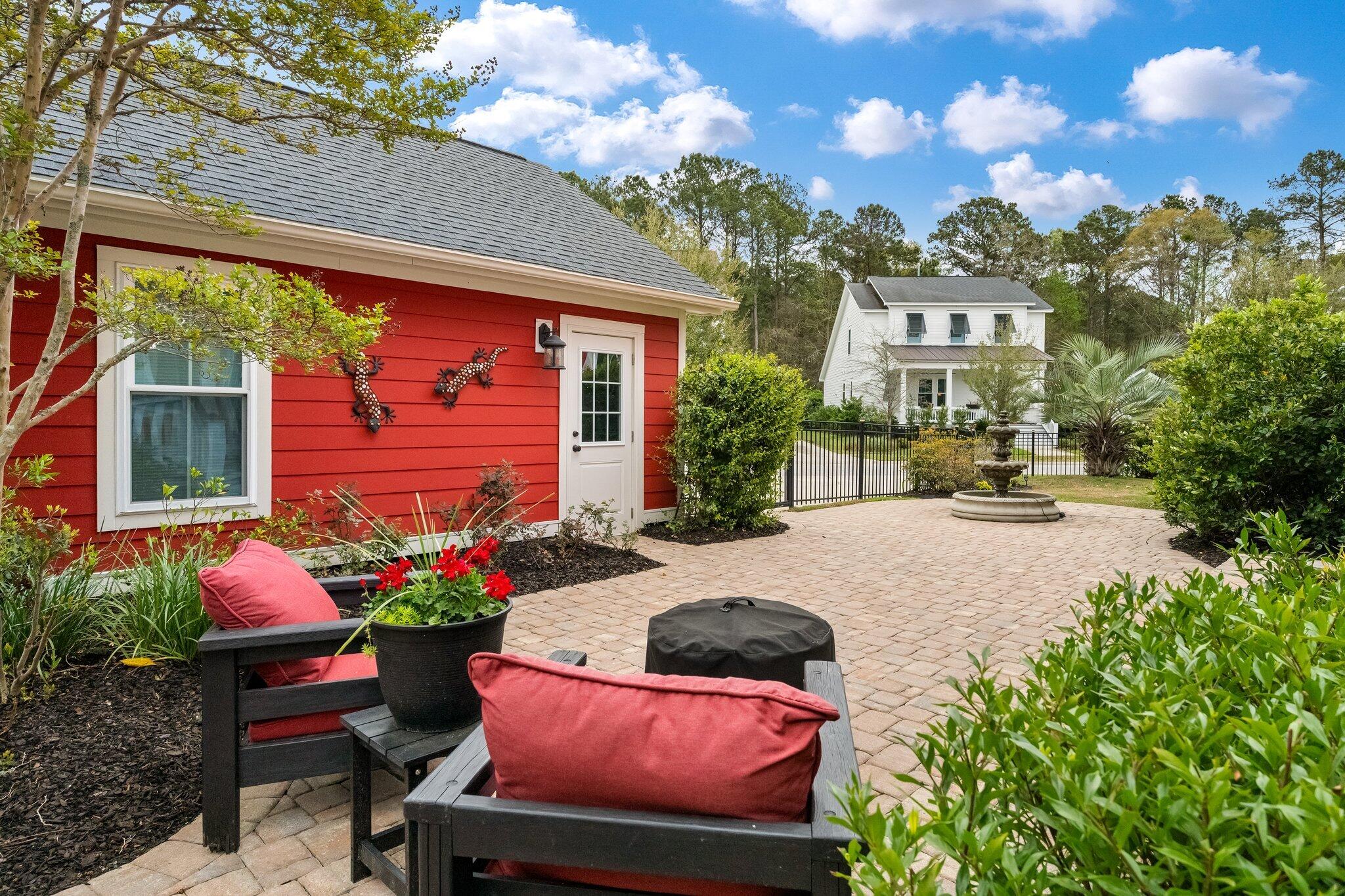 1466 Hollenberg Lane
