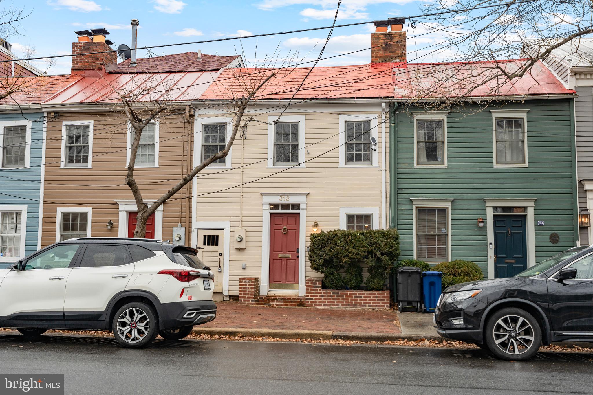 312 N ALFRED STREET