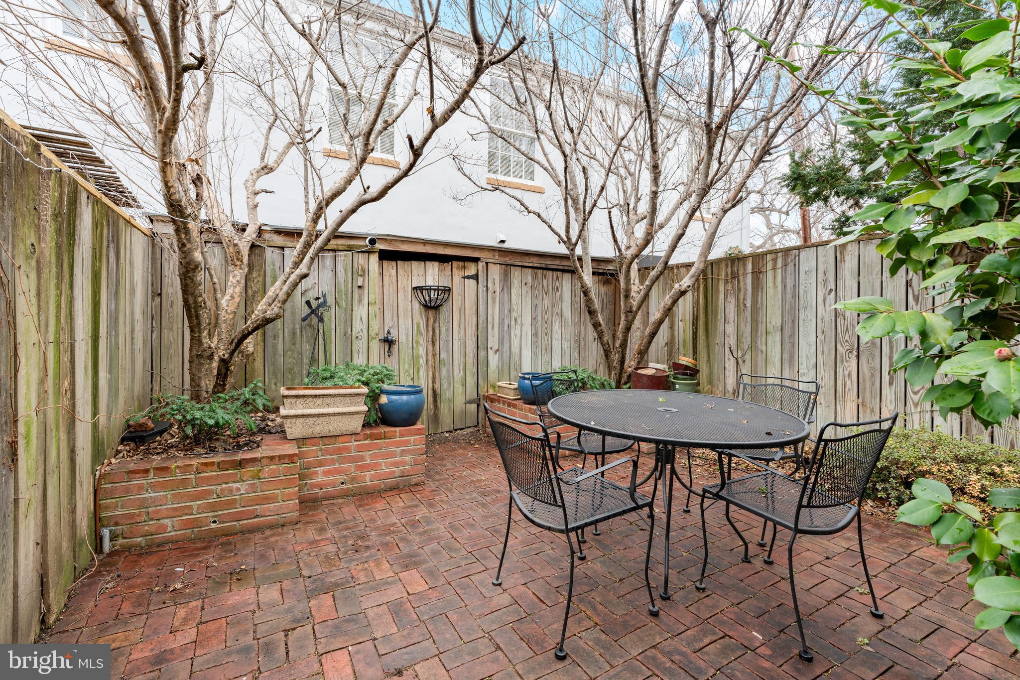 312 N ALFRED STREET