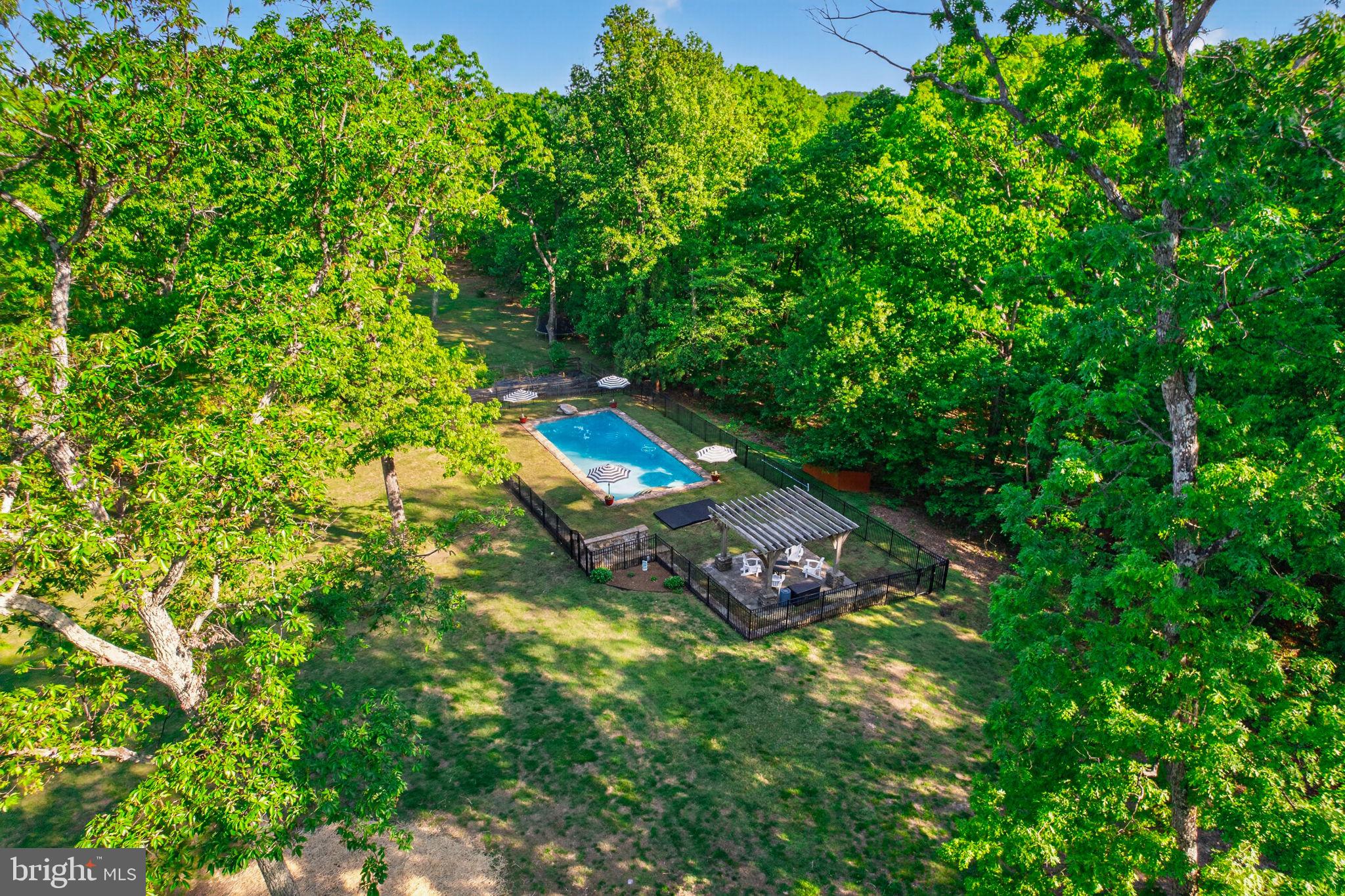 3204 MOUNTAIN ROAD