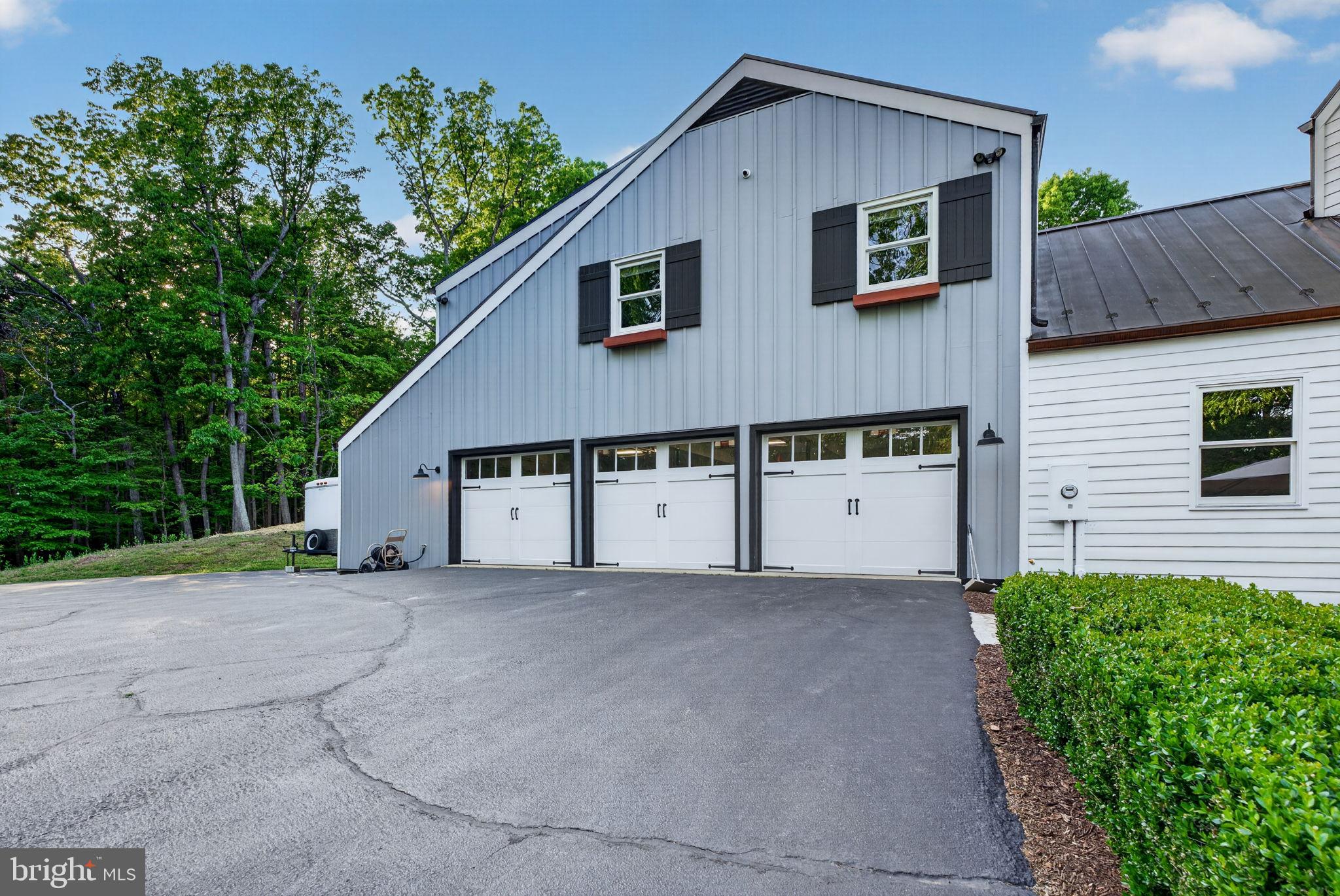 3204 MOUNTAIN ROAD