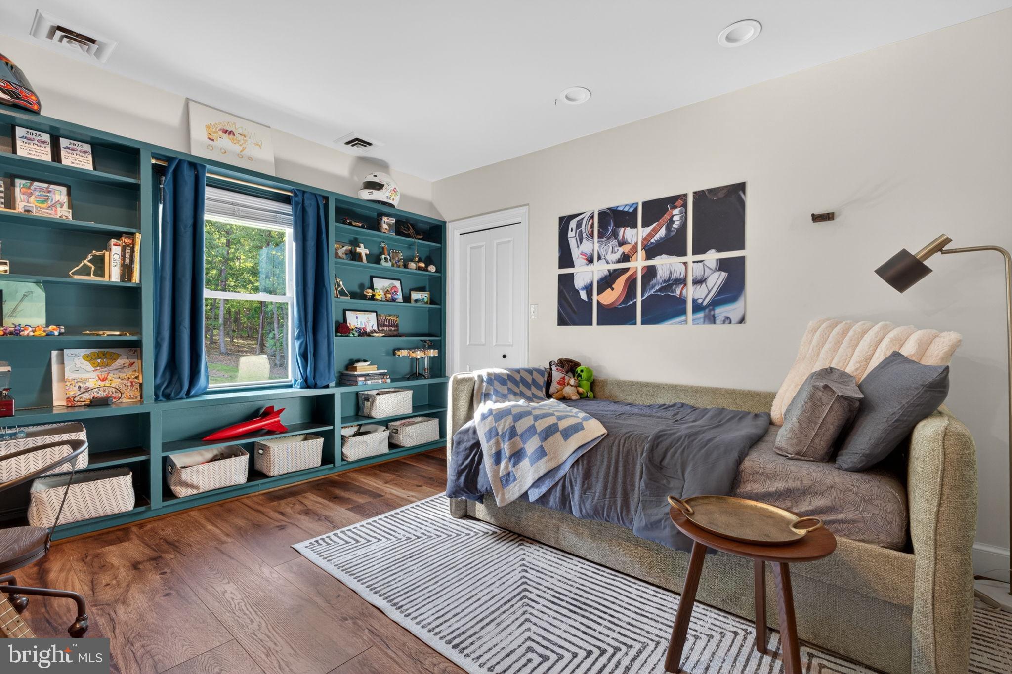 3204 MOUNTAIN ROAD