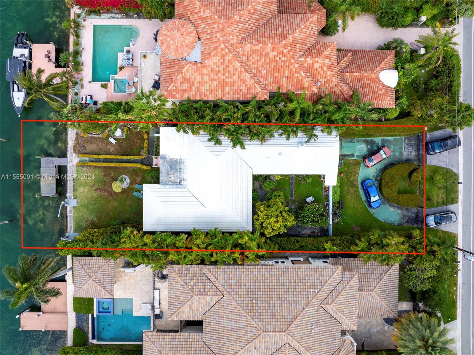 290 S Hibiscus Dr