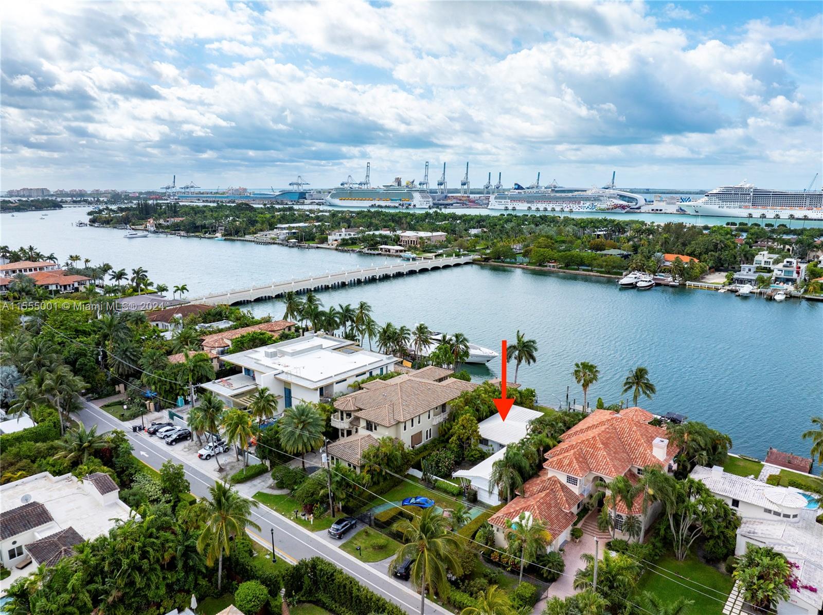 290 S Hibiscus Dr