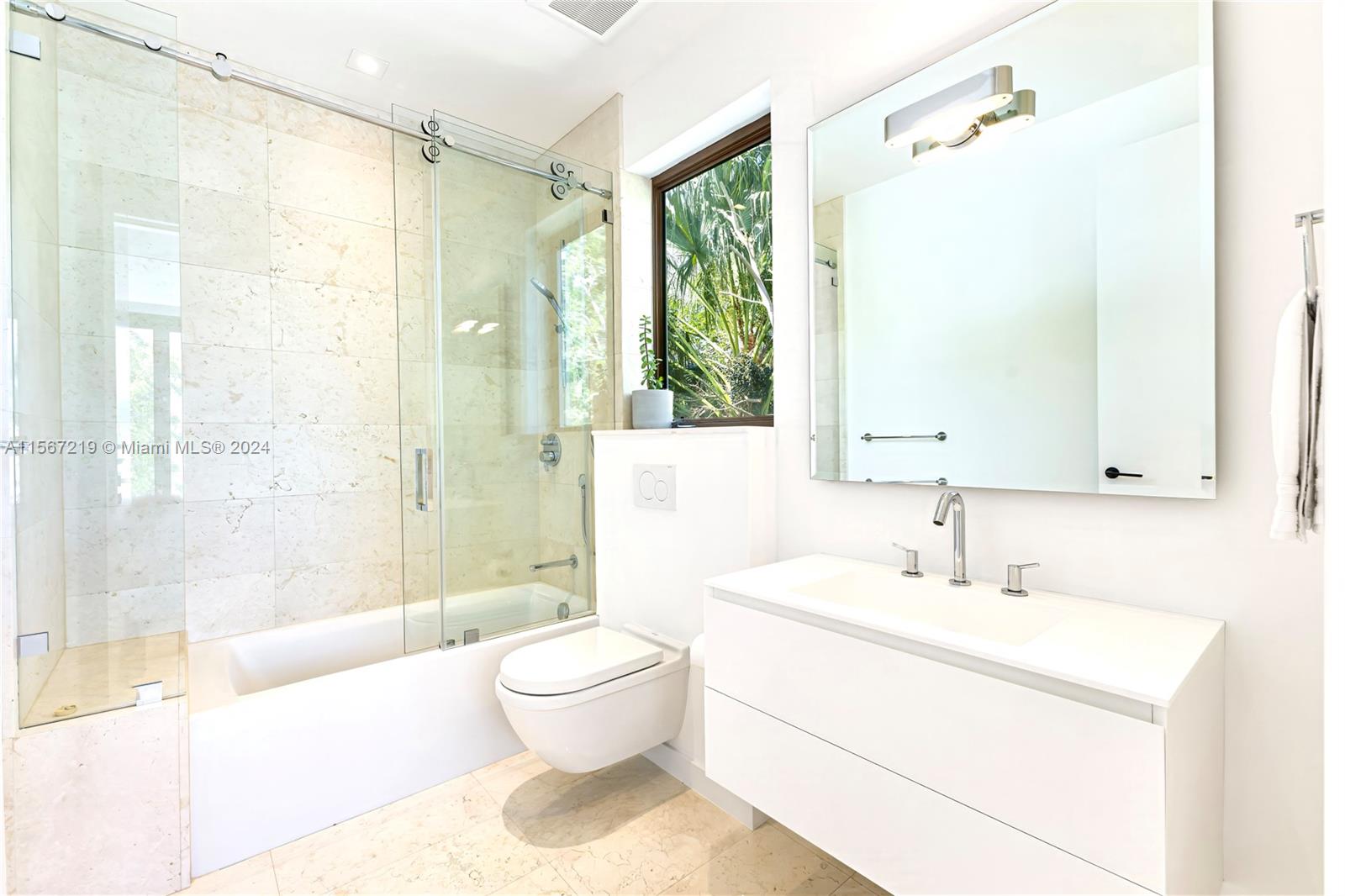 110 Venetian Way (Dilido Island)