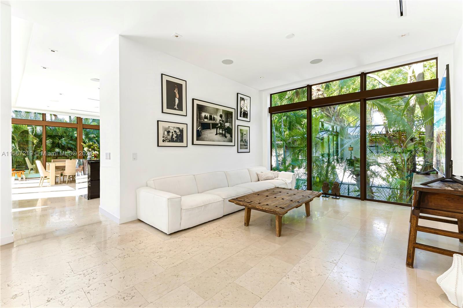 110 Venetian Way (Dilido Island)