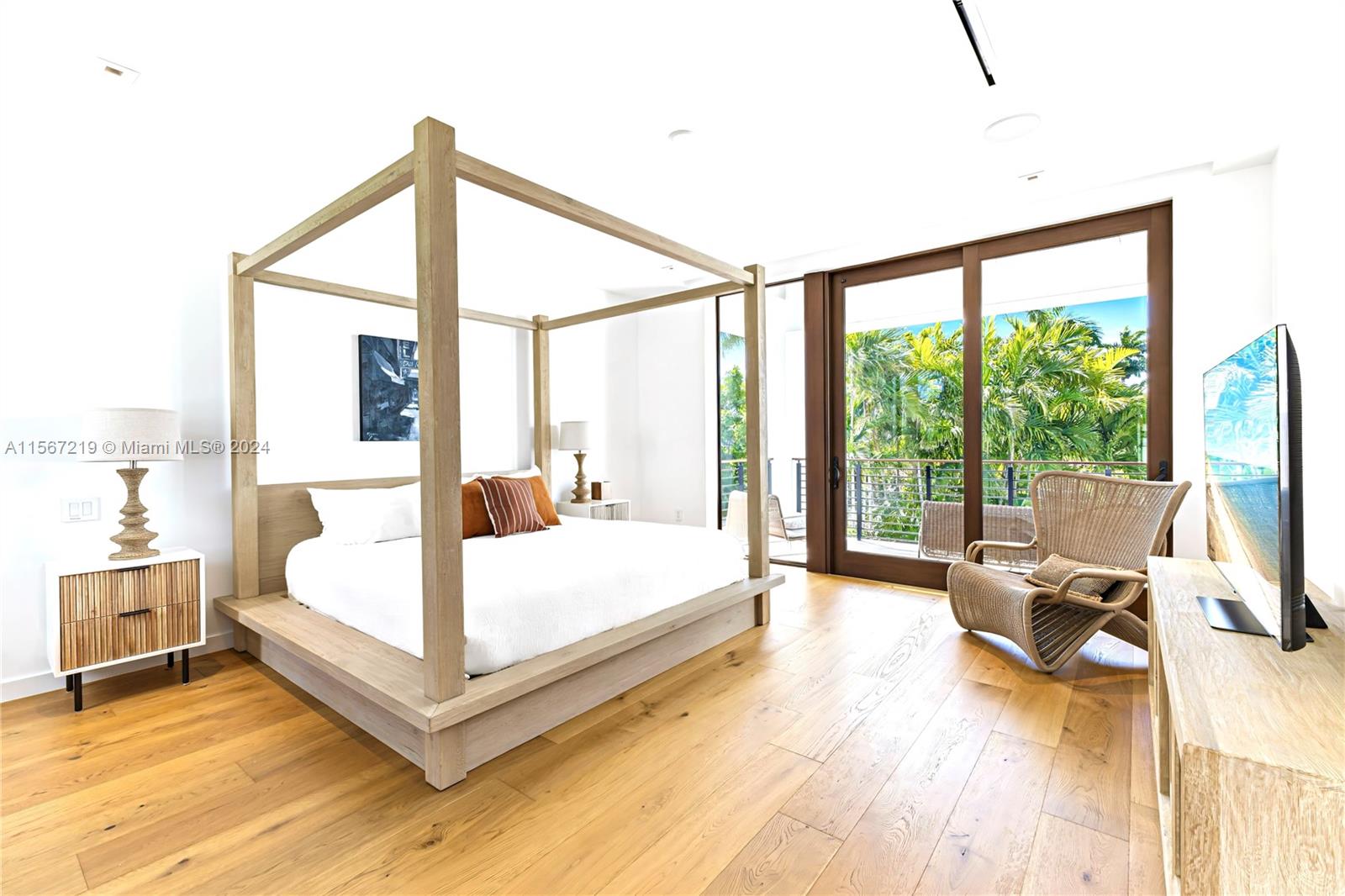 110 Venetian Way (Dilido Island)