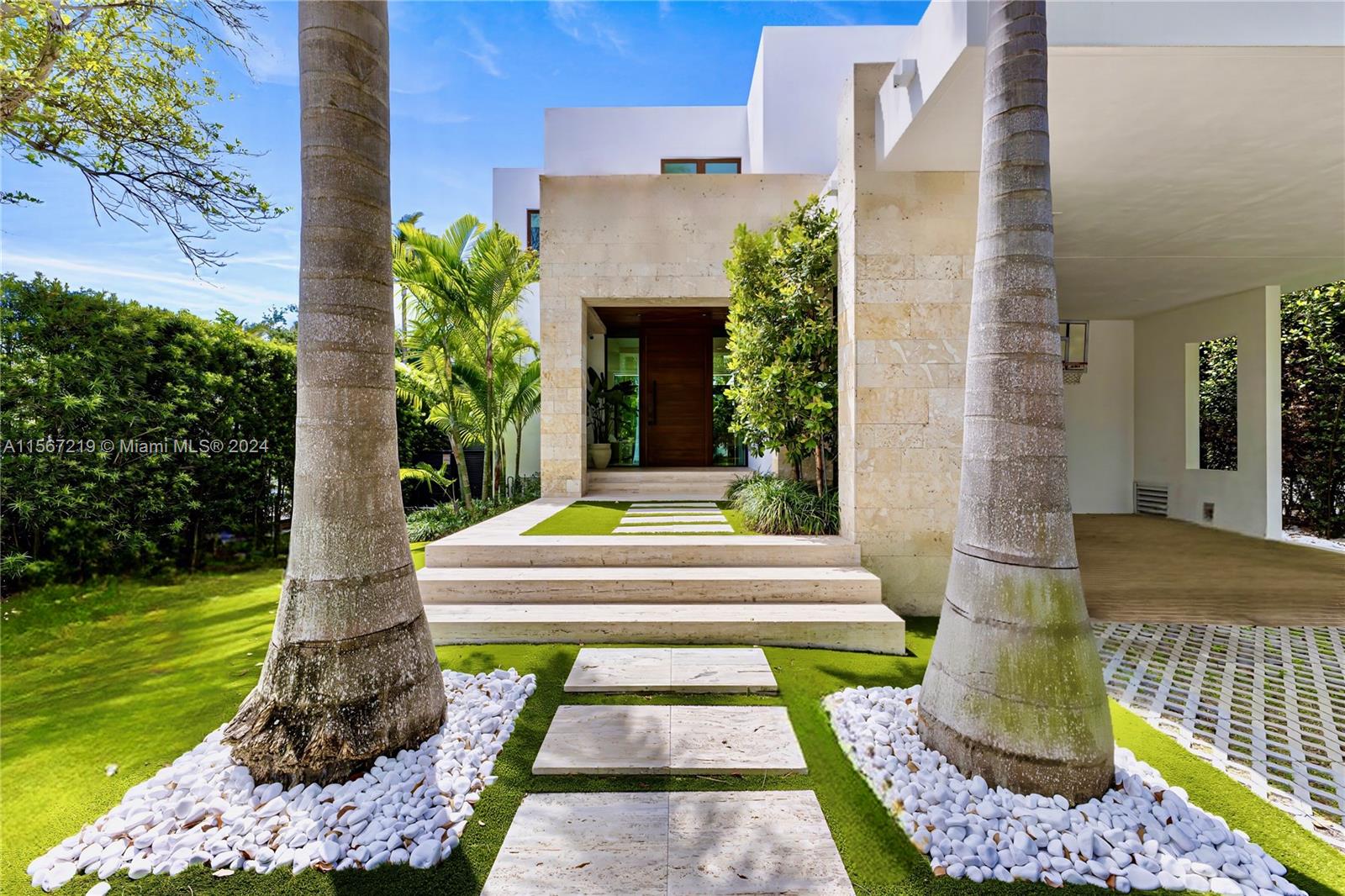 110 Venetian Way (Dilido Island)