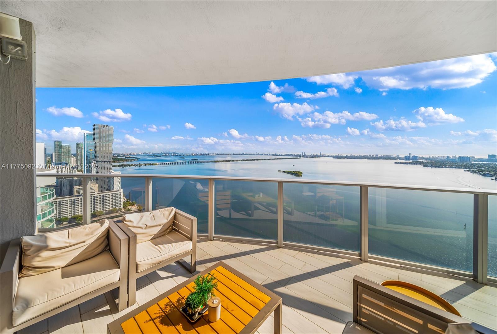 Aria on the Bay 4115
