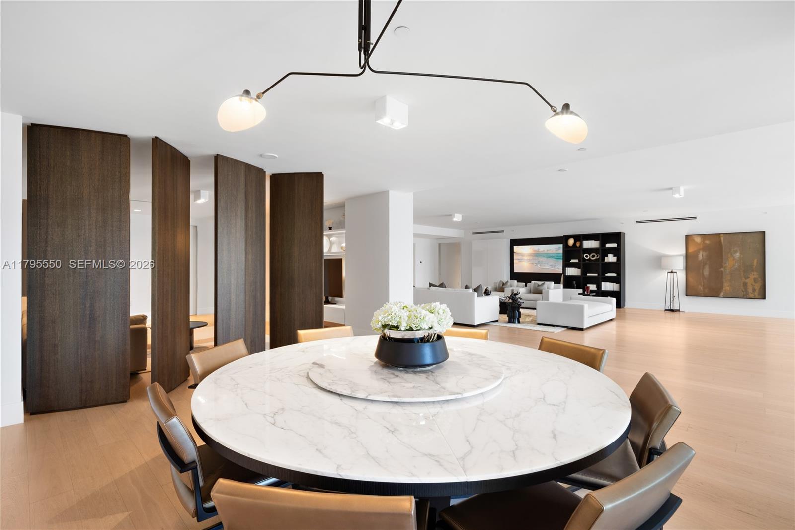 Palazzo Del Sol 7025