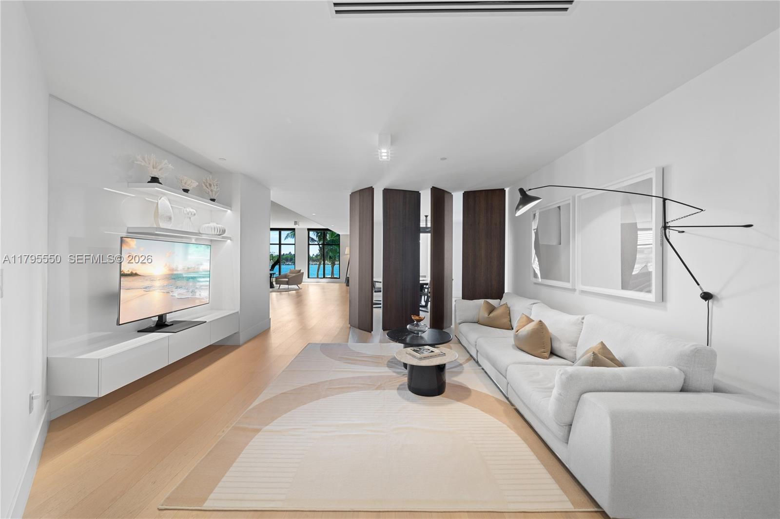 Palazzo Del Sol 7025
