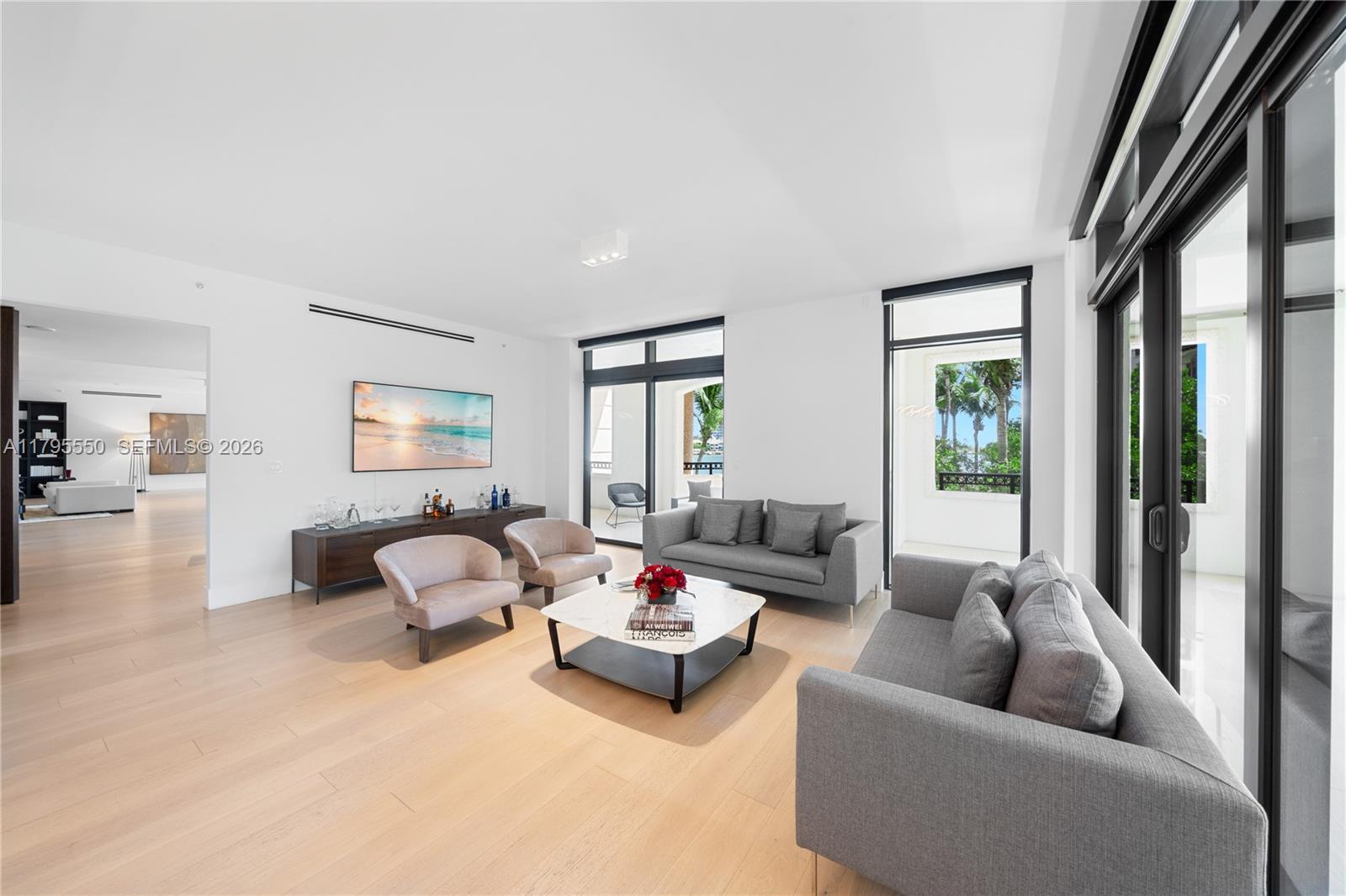 Palazzo Del Sol 7025