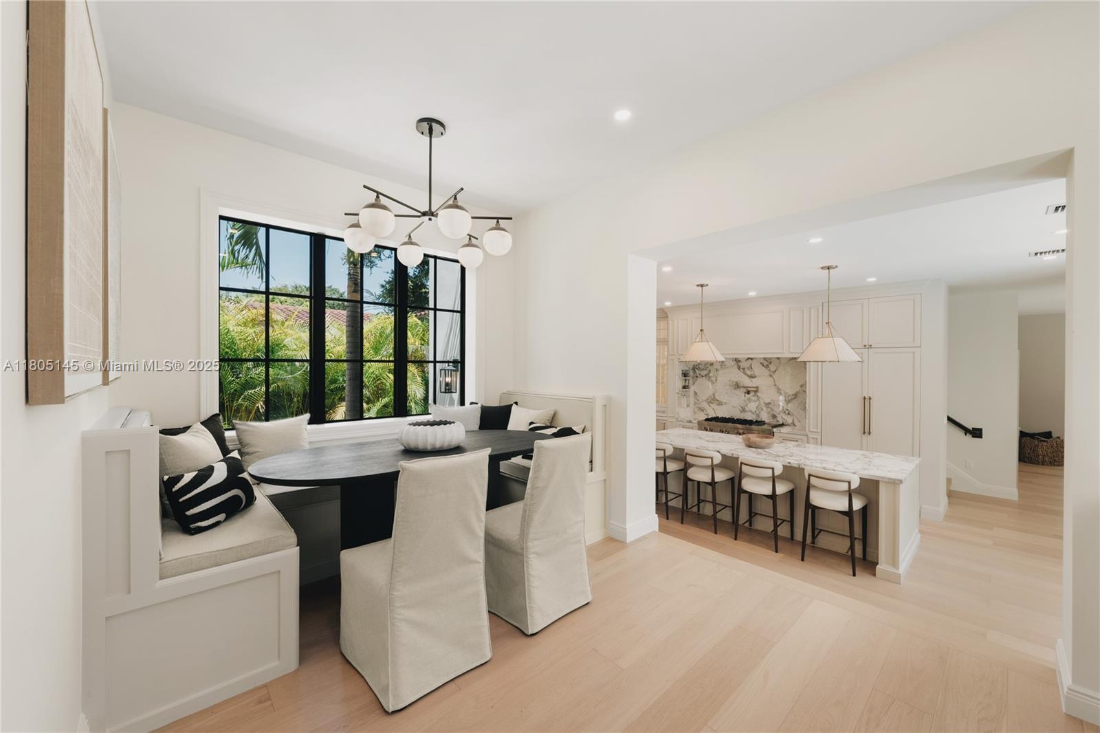 El Tesoro ~ 549 NE 59th Street