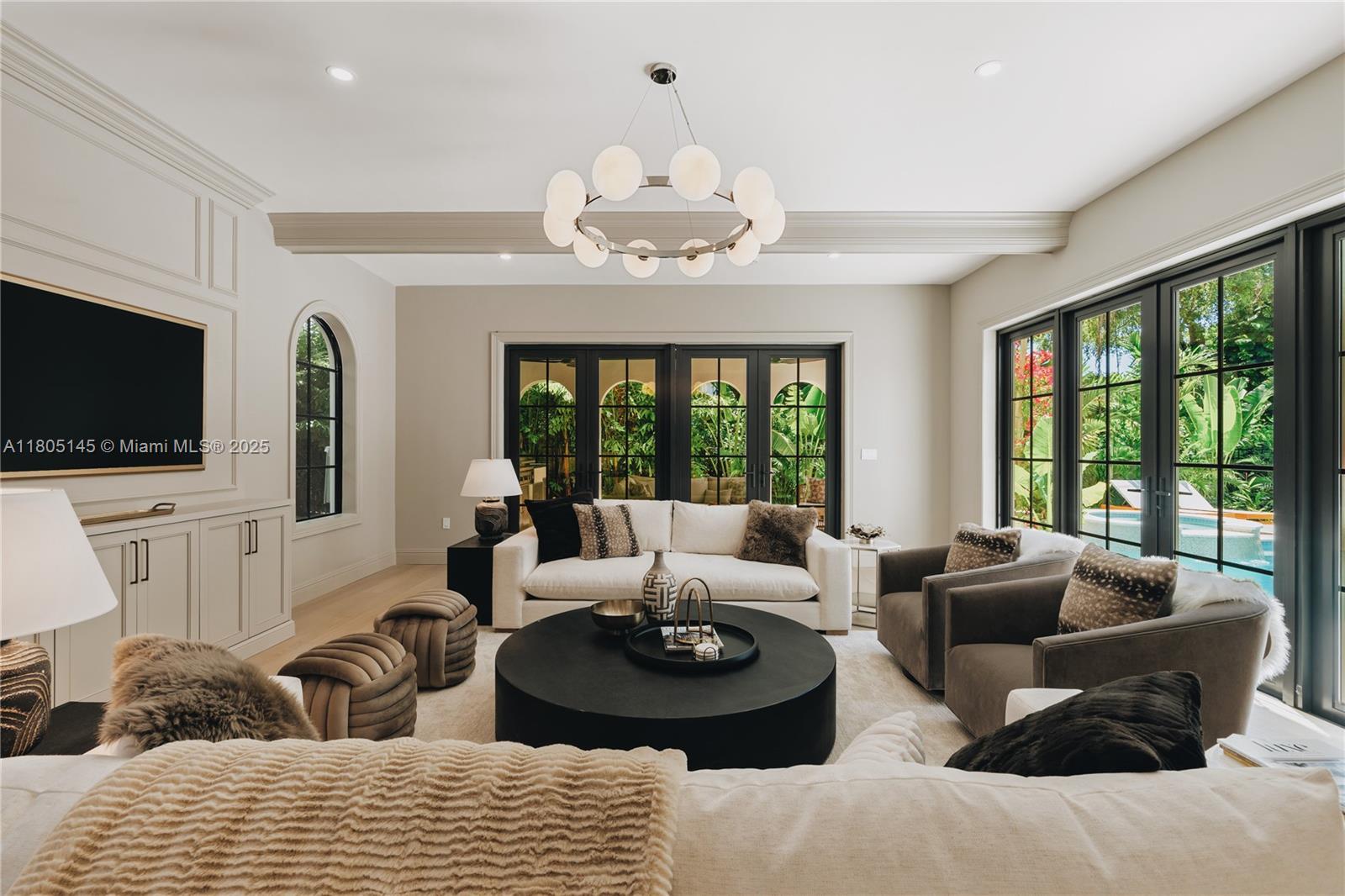 El Tesoro ~ 549 NE 59th Street