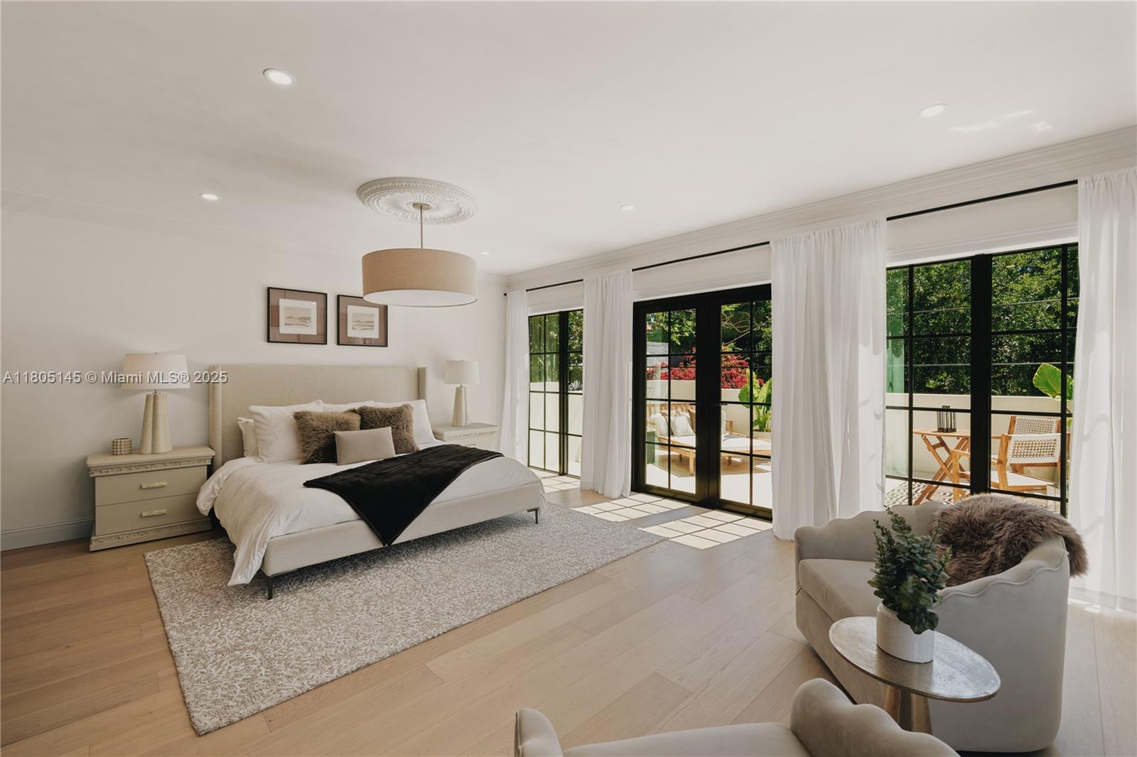 El Tesoro ~ 549 NE 59th Street