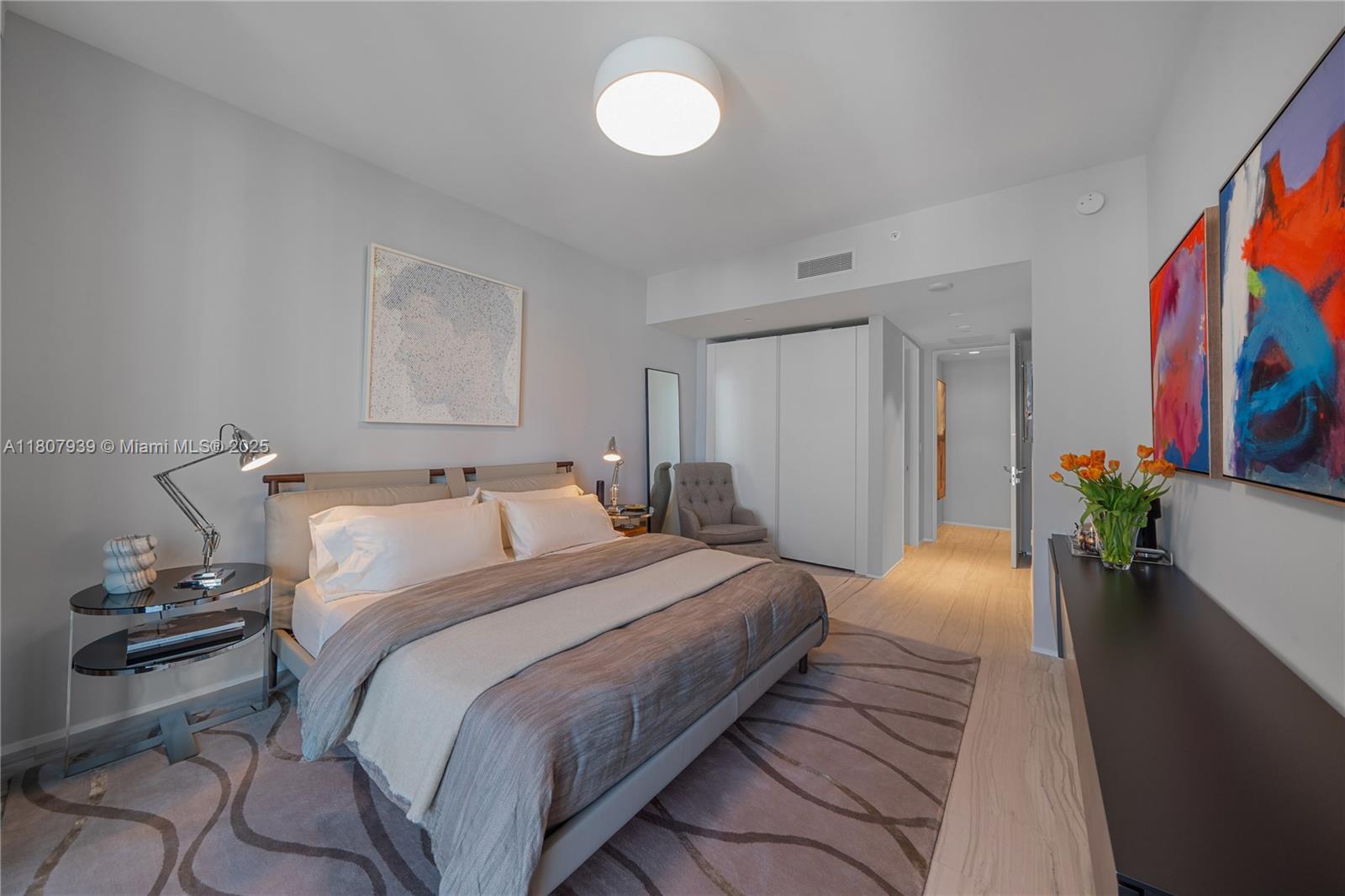 One Thousand Museum 3201