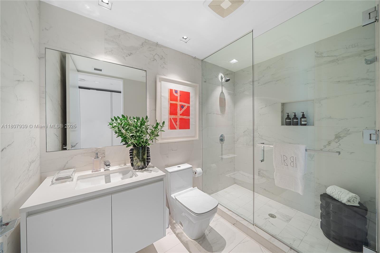 One Thousand Museum 3201