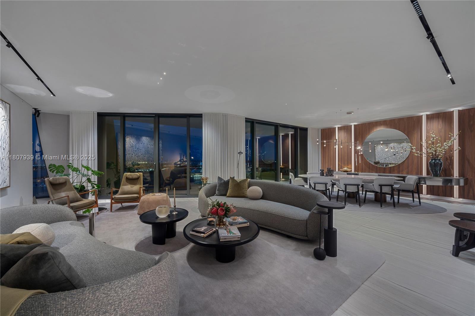 One Thousand Museum 3201