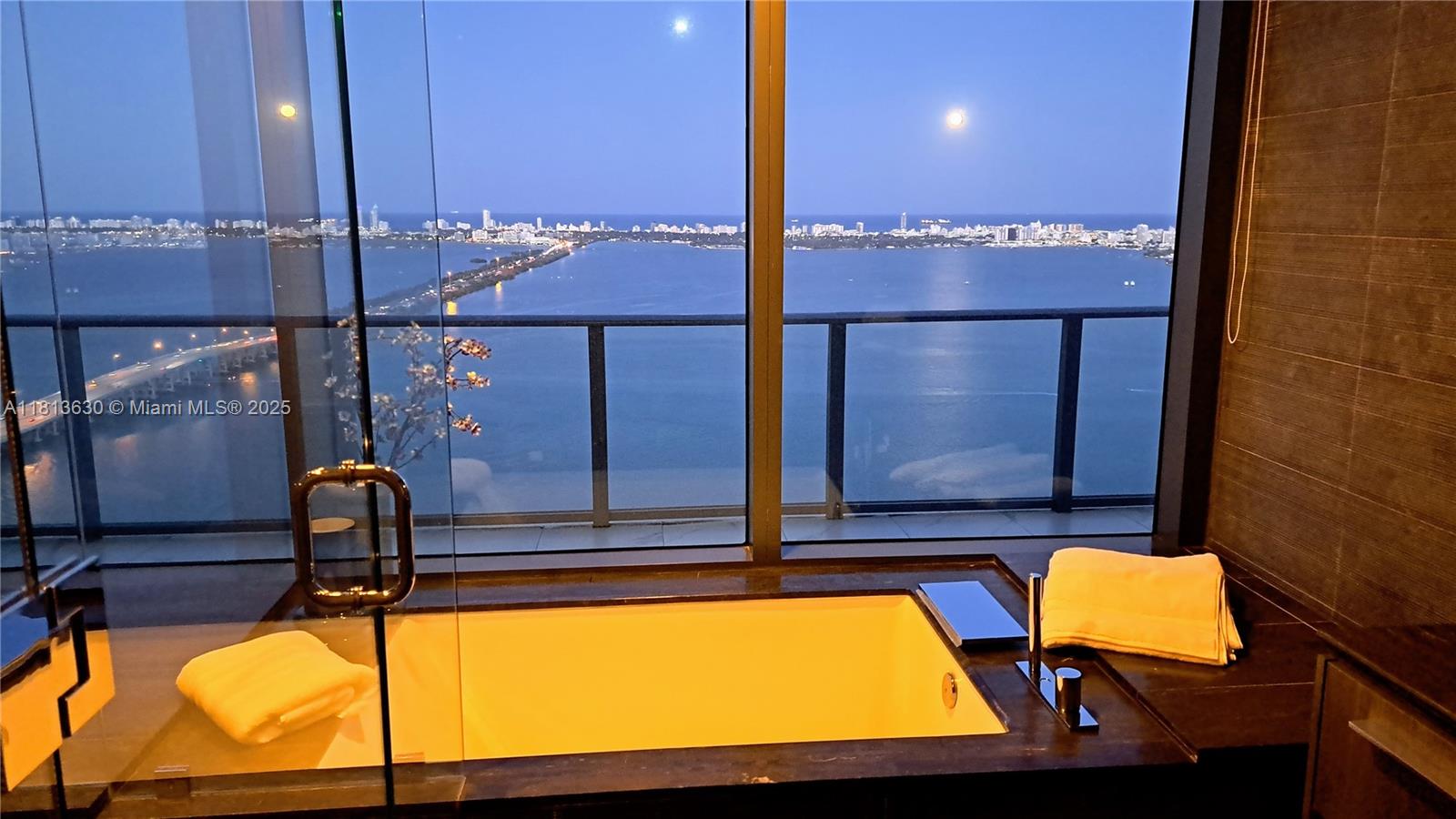 3131 NE 7th Ave Unit: PH5103