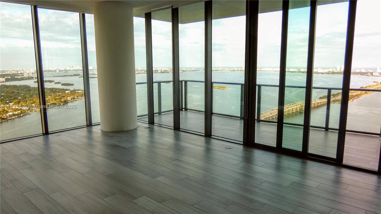 3131 NE 7th Ave Unit: PH5103