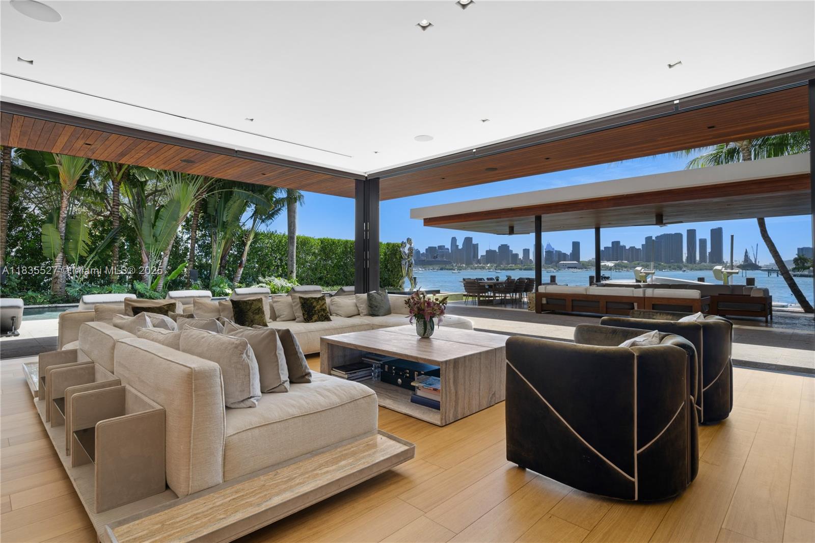 126 W San Marino Drive